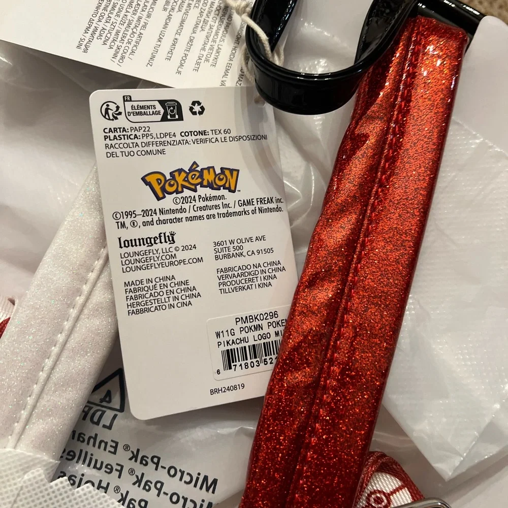 Pokémon Poké Ball Round Backpack - Red & White